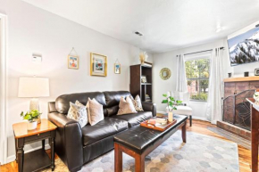 KBM Resorts - Upgraded 1Bdrm electric fireplace full kitchen wifi walk to slopes CBI-108 Park City